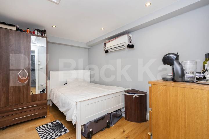 spacious 3 bedroom property with bills included except for council tax Camden Road , Holloway